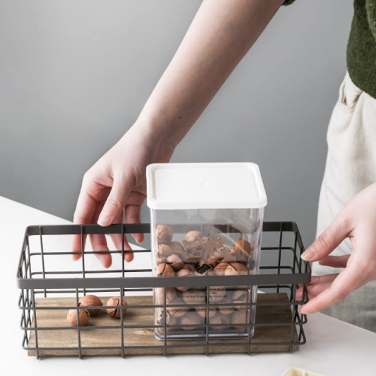 Dicunoy Set of 2 Small Wire Baskets, Narrow Rustic Storage Bin for Bathroom Counter, Farmhouse RectangleOrganizer Tray for Kitchen Countertop, Pantry, RV, School Classrooms, Office Decorative Dicunoy