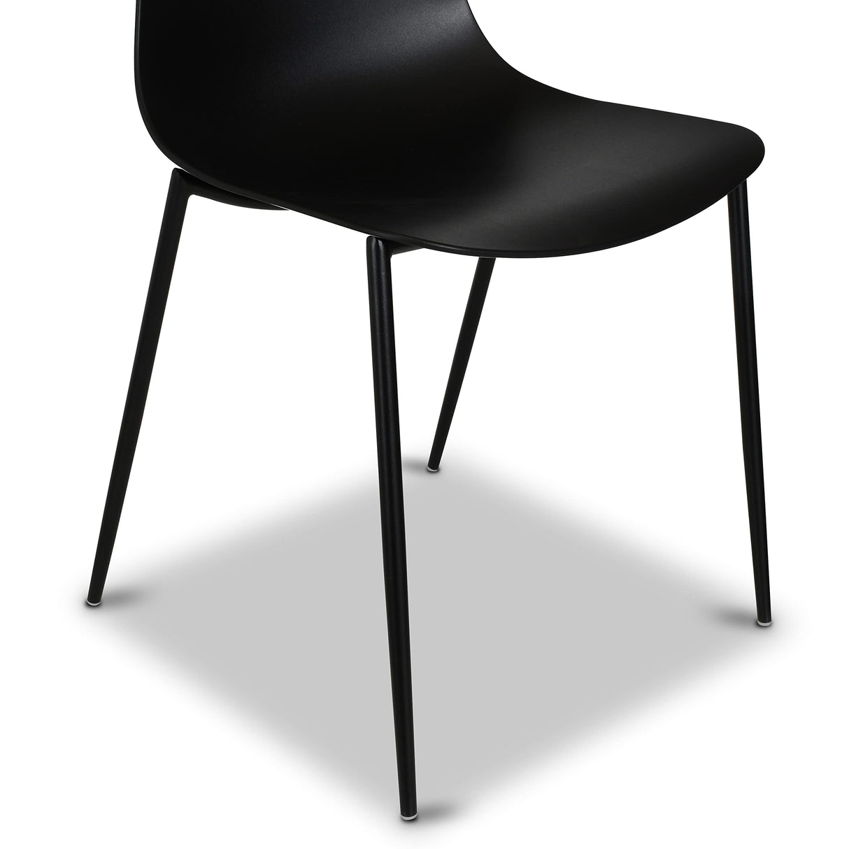 POLY & BARK Isla Modern Kitchen Chairs Set of 4 - Plastic Dining Chair with Metal Legs - Quick Assembly Simple Cafe Chairs Plastic for Indoor or Outdoor - Ebony Black POLY & BARK