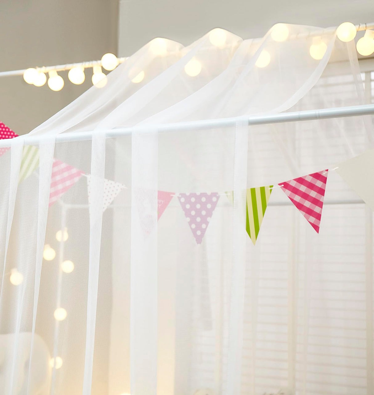 Mengersi House Bed Canopy Bed Curtains with Lights,Montessori Floor Bed Canopy for Girls Boys,Four Poster Bed Curtains House Bed Decoration (Twin/Twin XL, White) Mengersi