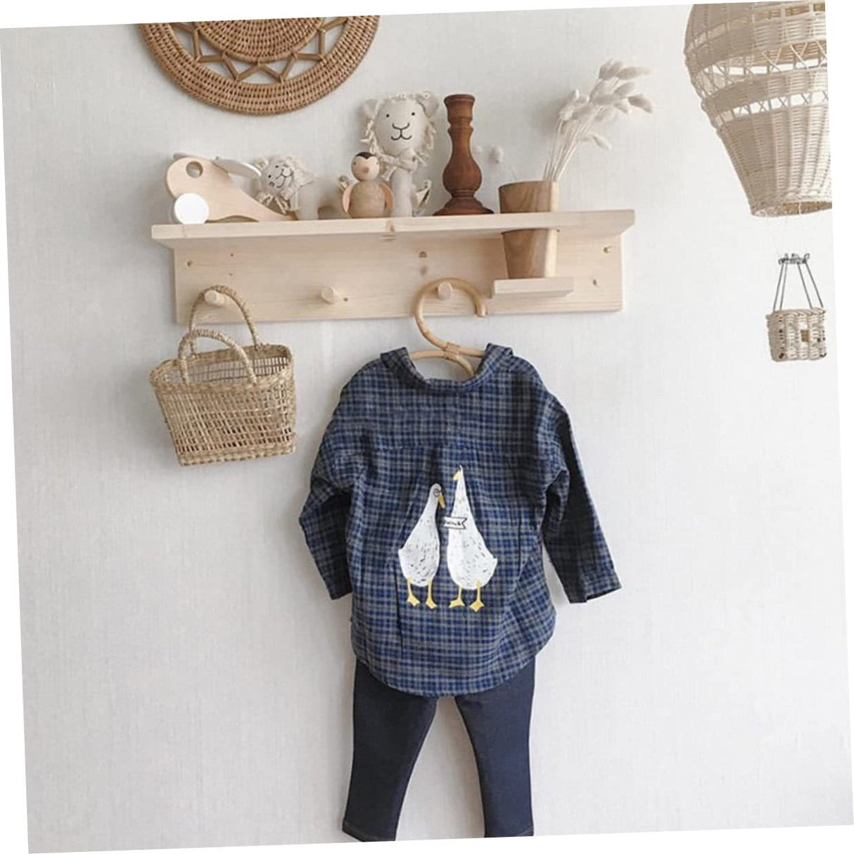 COLLBATH 1pc Children Hanger Wardrobe Hanger Rack Baby Clothes Hanger Baby Hangers Unisex Photo Hanger Baby Clothing Hanger Purse Hangers Clothes Rack Rattan Display Stand Girl Child Pet COLLBATH