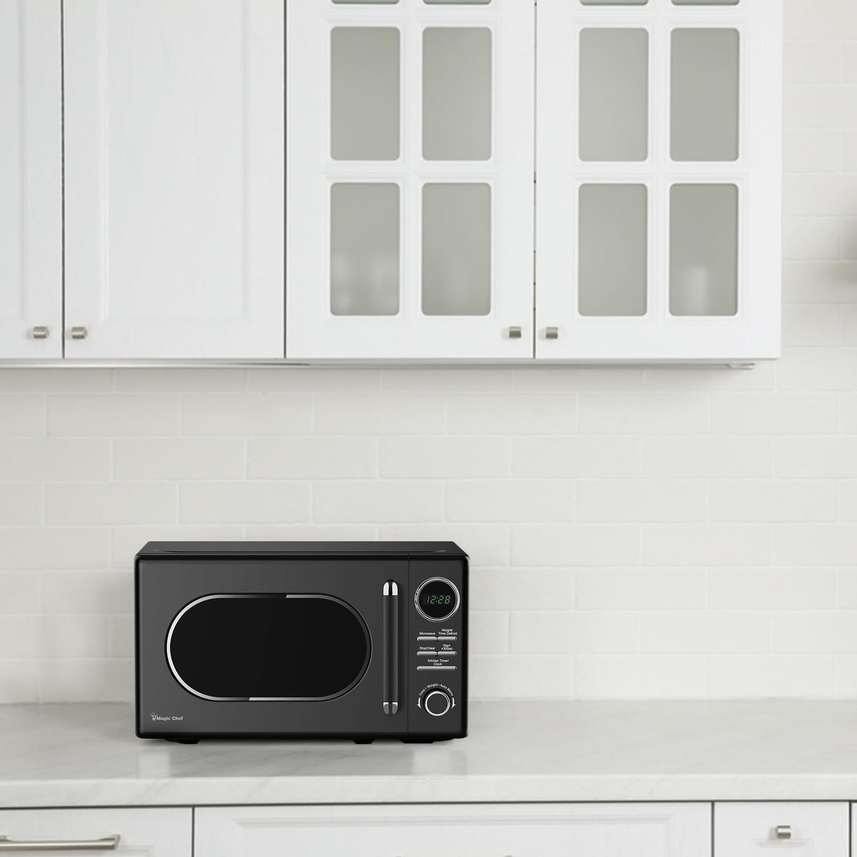 Magic Chef Countertop Microwave, Classic Retro Touch Appliance, 0.7 Cubic Feet, Black Magic Chef