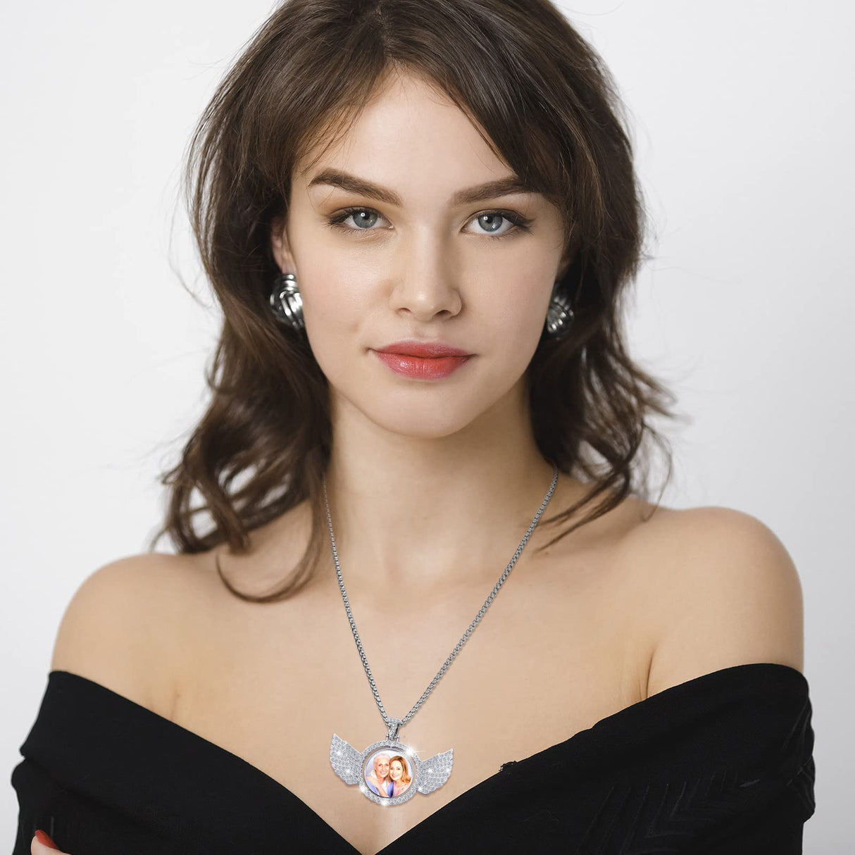 Junkin 24 Pcs Sublimation Rhinestone Trays Pendant Set, Including 6 Double Sided Blank Rhinestone Bezel Trays, 6 Pcs Thick Chains with 12 Sublimation Discs for Making (Sliver and Gold) Junkin