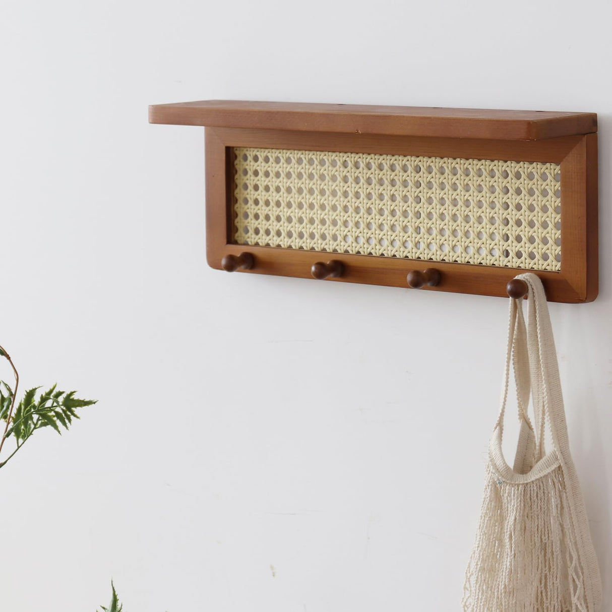 FRIADE PE Rattan Key Holder with 4 Key Hooks,Wall Mounted Decorative Floating Shelf for Entryway,Nursery,Mudroom, Hallway, Office (Retro Brown) FRIADE
