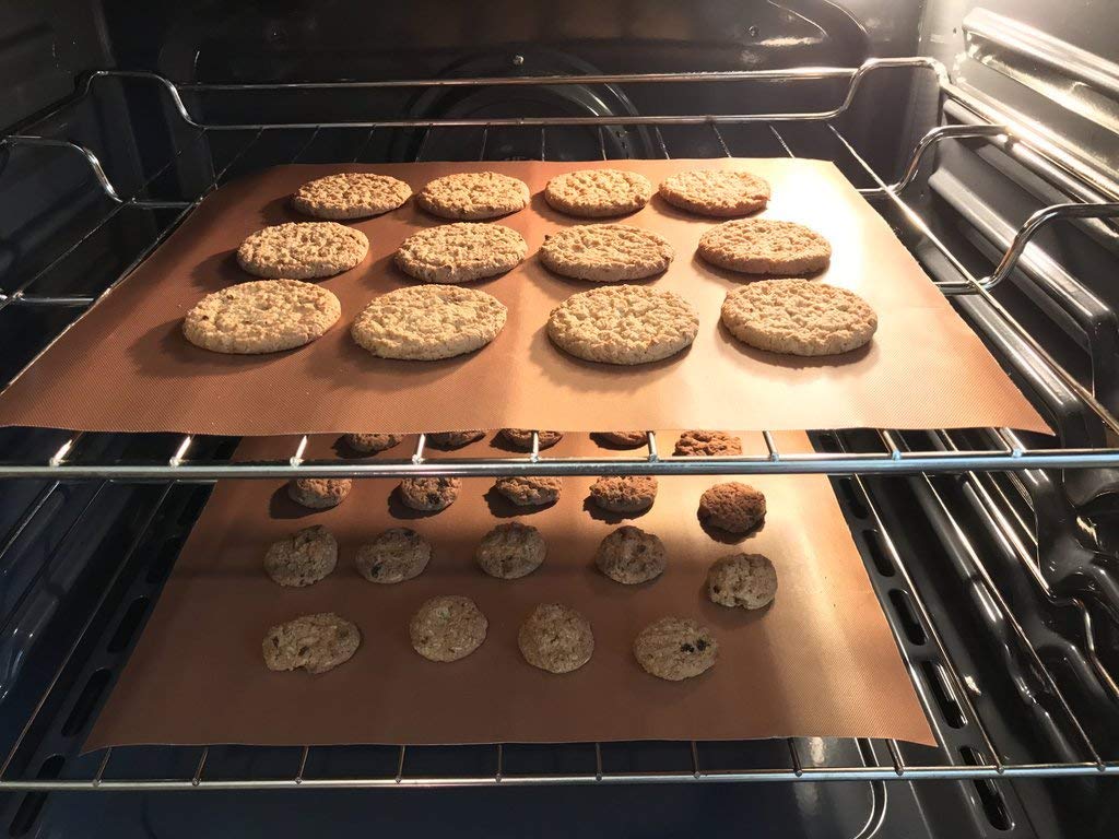 AOOCAN Copper Grill Mat Set of 5 - Non-Stick BBQ Outdoor Grill, Copper Grilling Mats Reusable and Easy to Clean, Works on Electric Grill Outdoor Gas Charcoal BBQ as Seen on TV-15.75 x 13 Inch Aoocan