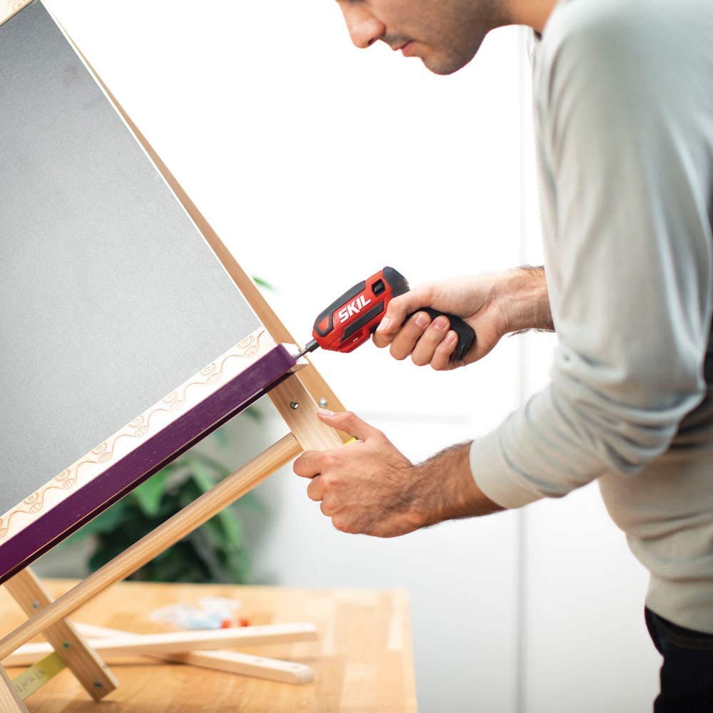 SKIL Rechargeable 4V Cordless Pistol Grip Screwdriver with 42pcs Bit Set, USB Charger and Carrying Case - SD5618-03 Skil