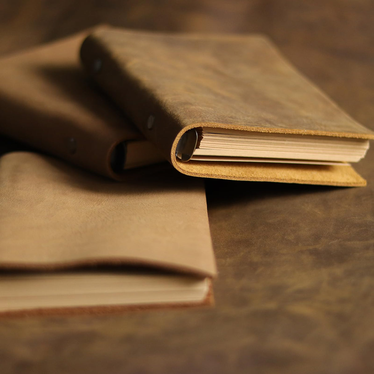 Fishkonw Vintage Leather Journal Notebook,7x5Inch 6 Ring Refillable Leather Binder Notebook Travel Journal for Women&Men Fishknow