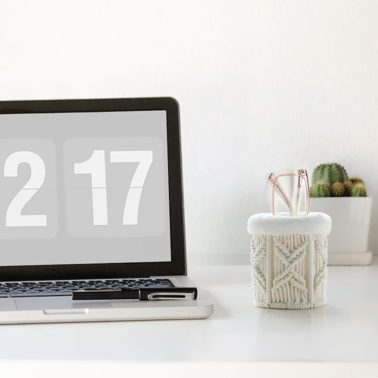 Mkono Glasses Holder for Nightstand Macrame Plush Lined Glasses Stand for Multiple Glasses Boho Decor Eyeglass Case Holder for Office Desk Organizer Mkono