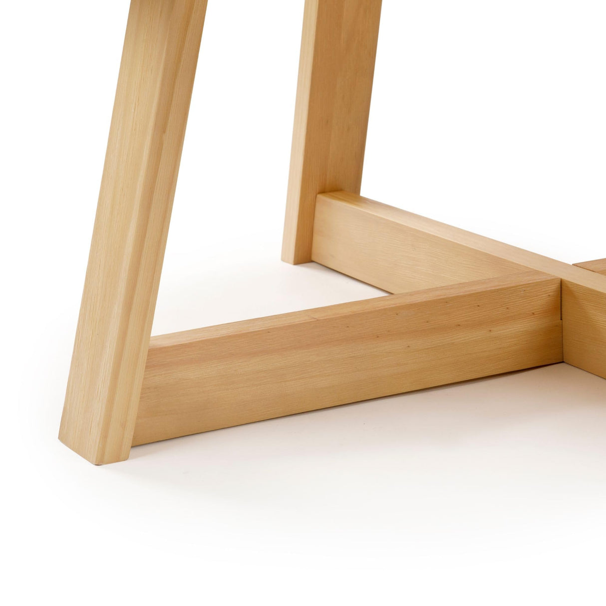 Plank+Beam Classic Round Coffee Table, 30 Inch Farmhouse Coffee Table, Rustic Mini Center Tables for Small Spaces, Small Living Space Tea Table, Blonde Wirebrush Plank+Beam