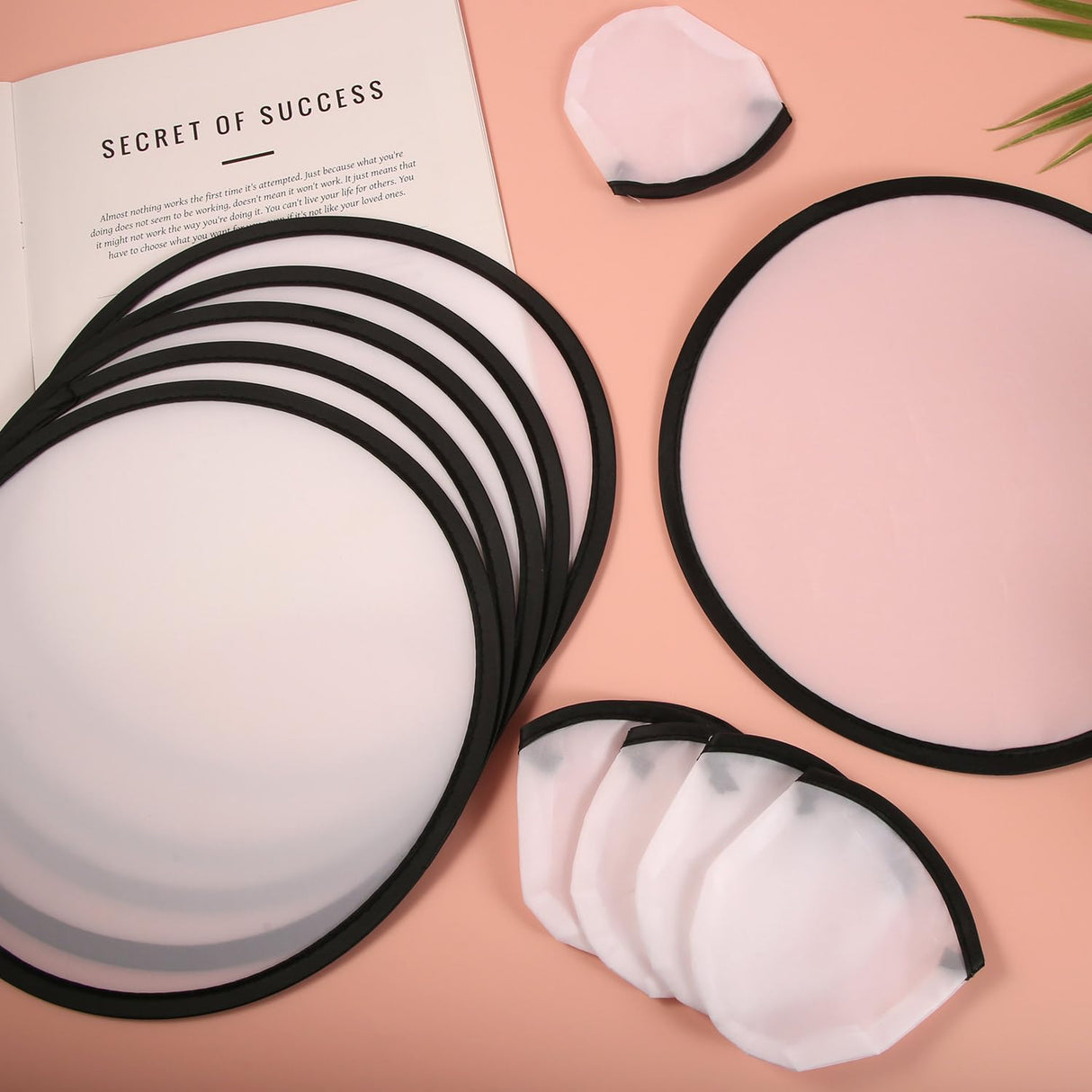 6 pcs Foldable Frisbee Fan with Storage Bag, White Sublimation Fan Blank Polyester Black Edge Round Folding Flying Disc Handheld Hand Fan Set for Wedding Party Gift Outdoor Beach Event Christmas NQEUEPN