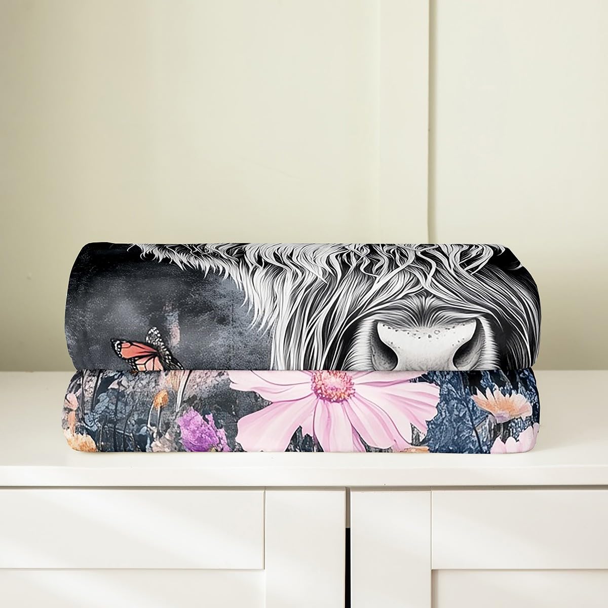 Erosebridal Highland Cow Flower Blanket 30x40 Bull Cattle Throw Blanket Western Funny Animal Fleece Flannel Wildlife Farmhouse Cow Mountain with Firforest Bedroom Decor Erosebridal