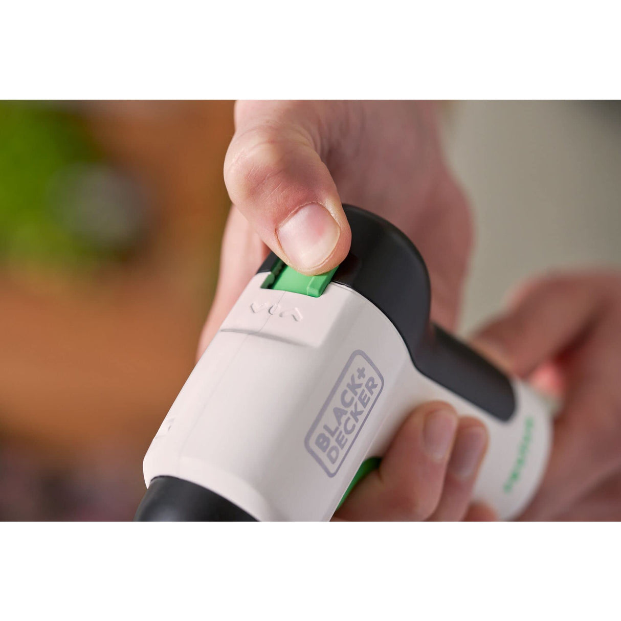 BLACK+DECKER 4V MAX reviva Electric Screwdriver, Cordless, USB Chargeable (REVSD4C) BLACK+DECKER