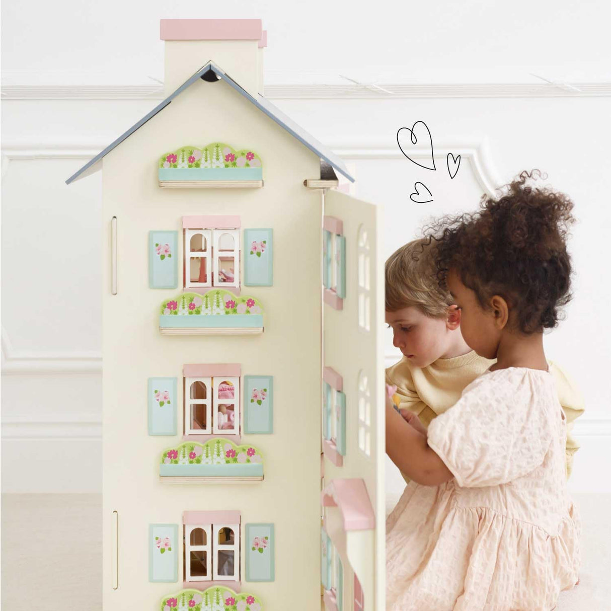 Le Toy Van - Gorgeous Cherry Tree Hall Large 4 Storey Wooden Doll House Play Set For Girls or Boys | Great As A Gift | Suitable for Ages 3+ Le Toy Van