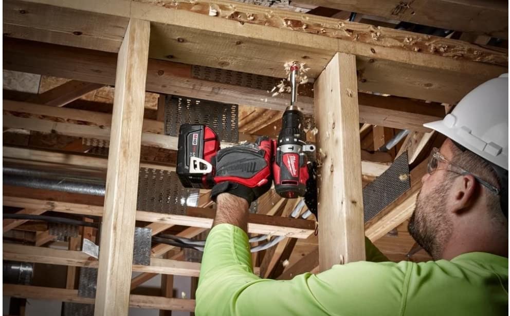 MILWAUKEE'S M18 Brushless 1/2 in. Hamme, Red Milwaukee