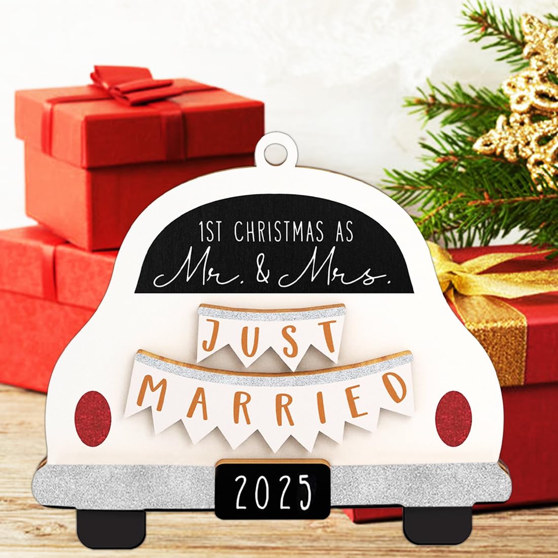 First Christmas Married Ornament 2025, Our First Christmas As Mr and Mrs Christmas Ornament - Bridal Shower Gift, Marriage Gifts, Wedding Gifts for Couples, Gifts for Newlyweds YXOTJHS