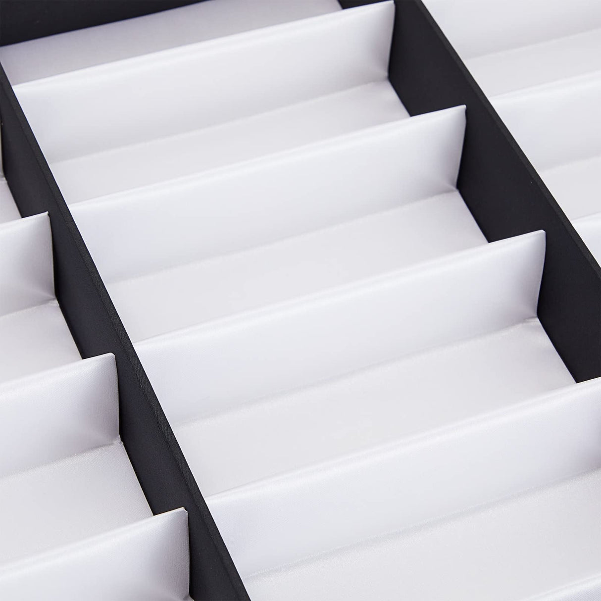 Juvale 18 Slot Sunglass Organizer, Display Case Storage for Women and Men, Eyeglasses (Black, 18.7 x 14.9 x 2.4 In) Juvale