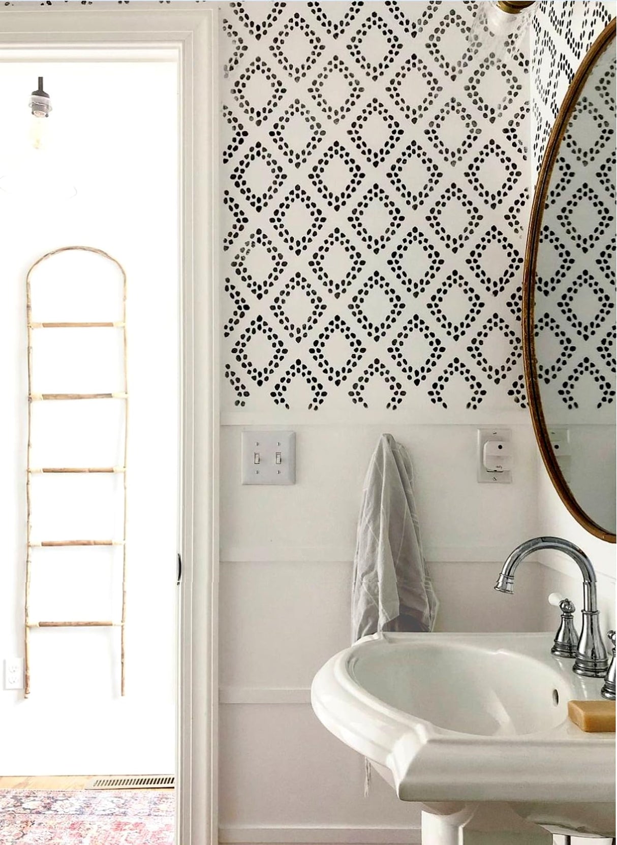 STENCILIT® Diamonds Wall Stencil for Painting - Large 24 x 39 in, Geometric Wall Stencils for Painting Large Pattern, Scandinavian Wall Stencil STENCILIT