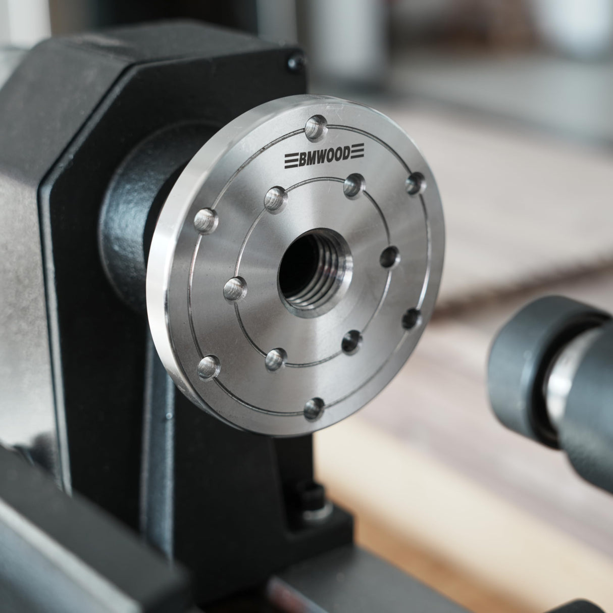 BMWOOD 4" Faceplate with 1"x8TPI Thread, with Two Nylon Washers for Woodturning Lathe,12 Mounting Holes. BMWOOD
