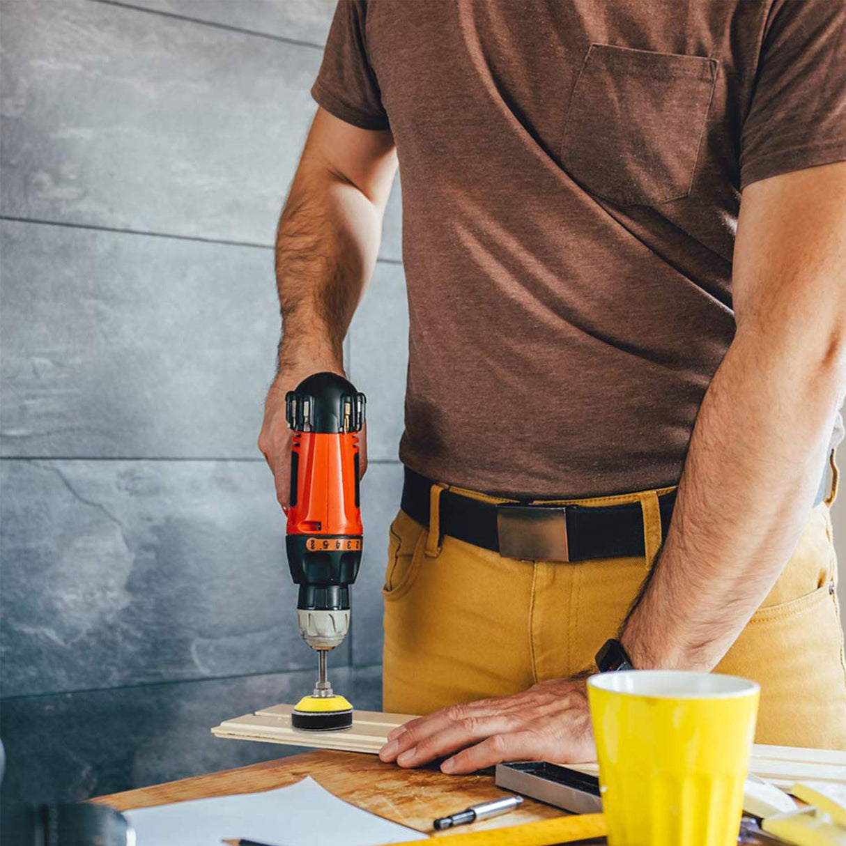 HongWay 300pcs 2 Inches Sanding Discs Pad Kit, Drill Sander Attachment for Sanding Grinder Rotary Tools with Backer Plate Shank and Soft Foam Buffering Pad, Sandpapers Includes 60-3000 Grit HongWay