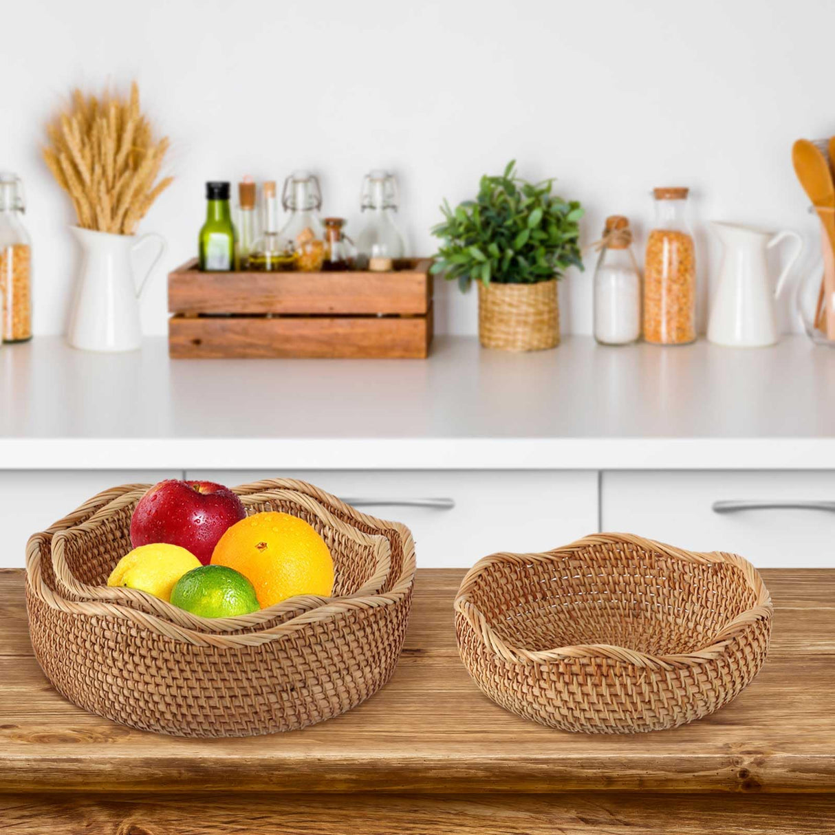 Layhit 5 Pcs Round Rattan Basket Bread Baskets for Serving Natural Wicker Bowl Basket Woven Fruit Storage Baskets for Home Countertop Kitchen Party Organizing, 5 Sizes Layhit
