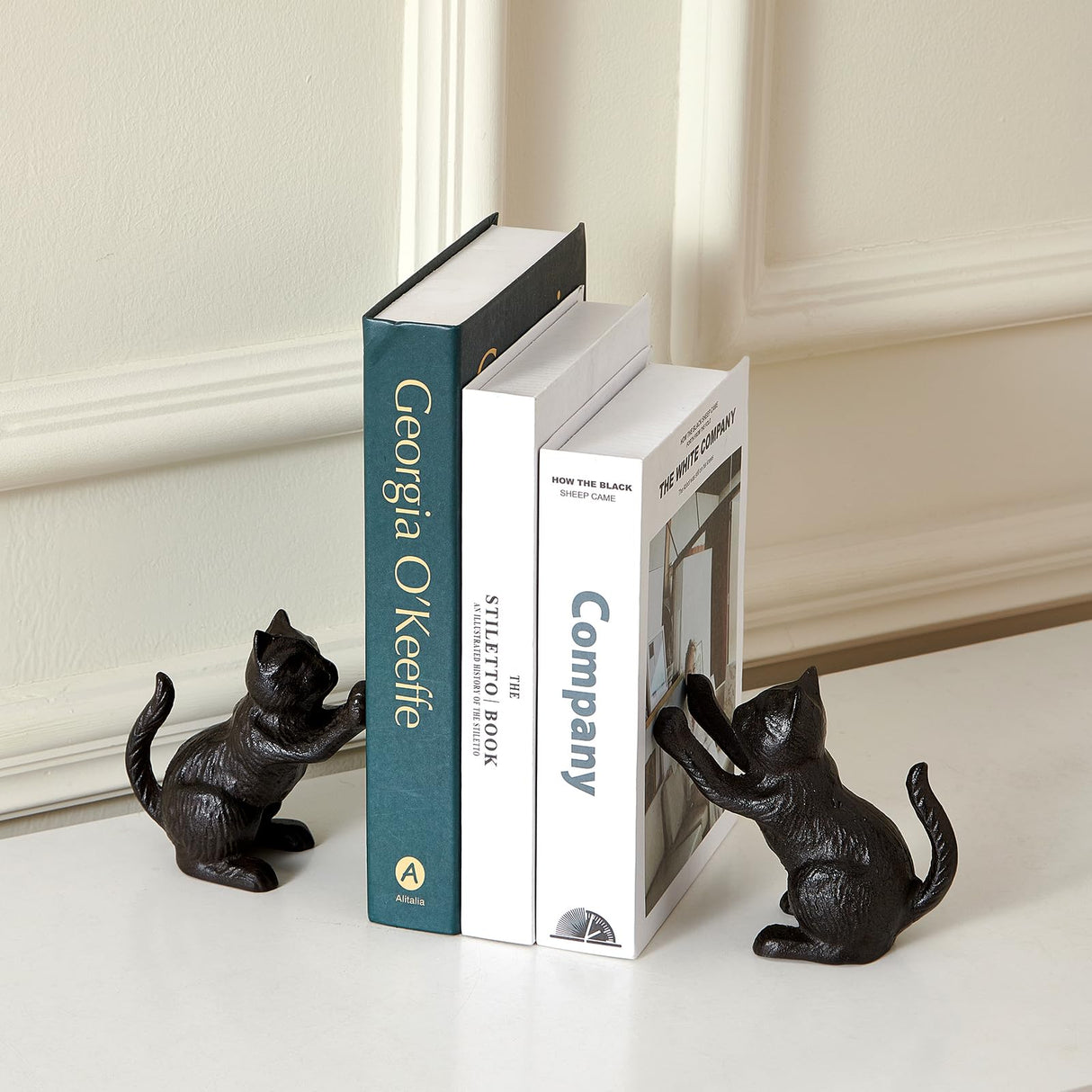 Denique Cat Decorative Bookends, Cute Book Ends to Hold Books, Bookends for Shelves, Unique Cast Iron Book Stopper for Heavy Books, Cat Office Decor, 1 Pair/2 PCS Denique