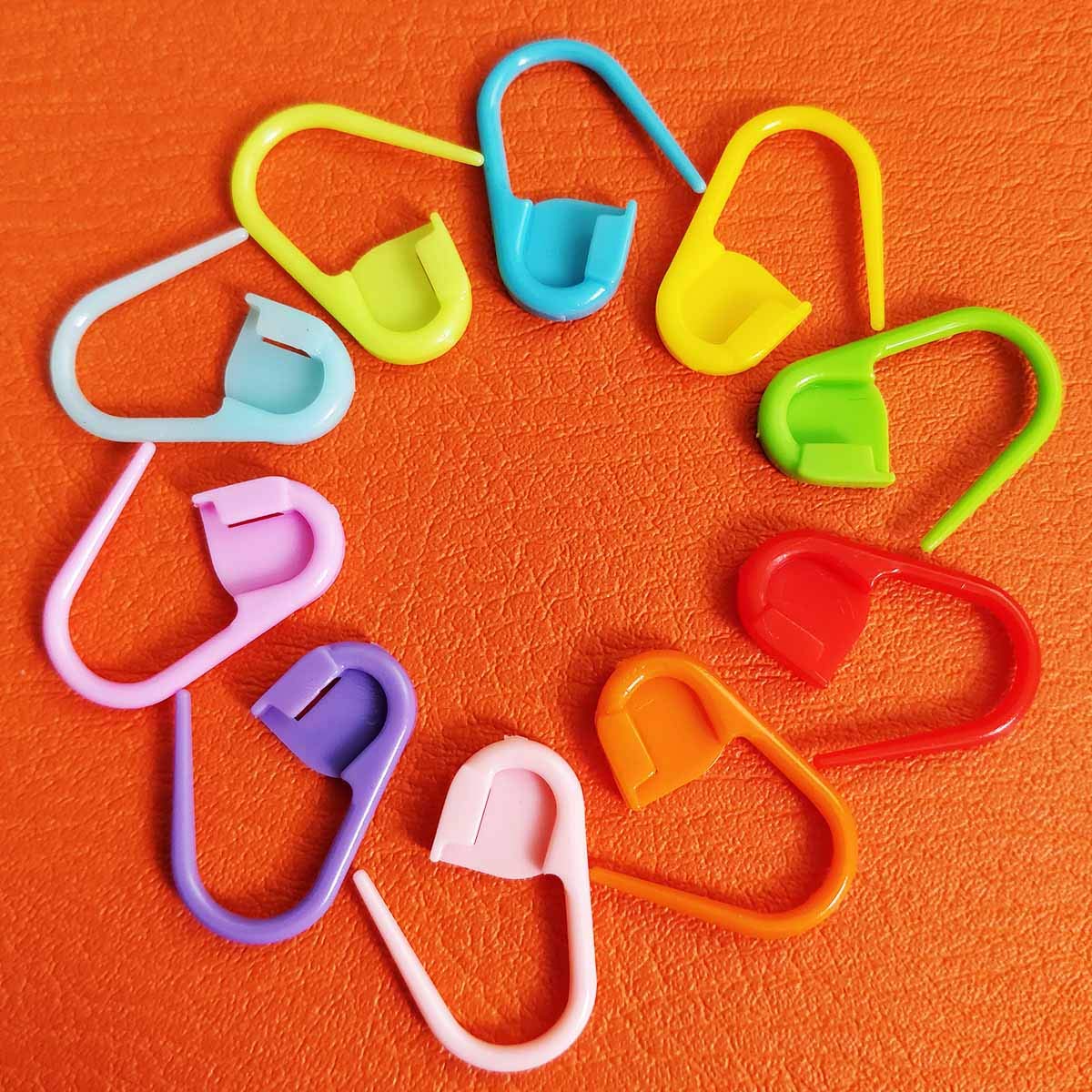 50 Colorful Knitting Markers - Crochet Clips & Pins, Locking Stitch Markers, DIY Craft Plastic Safety Pins, Weave Stitch Needle Clip Counter (10 Colors) TTSAM