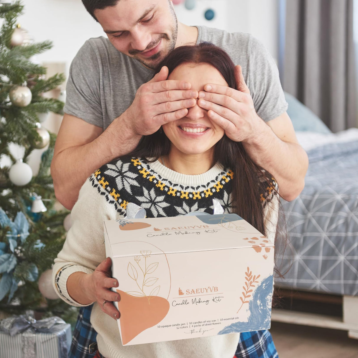 SAEUYVB Candle Making Kit - DIY Starter Soy Candle Making Supplies/Kit - Soy Wax, 10 Jars & Tins, 10 Pleasant Scents, Color Dyes & More,Perfect Candle Making Kit for Adults SAEUYVB