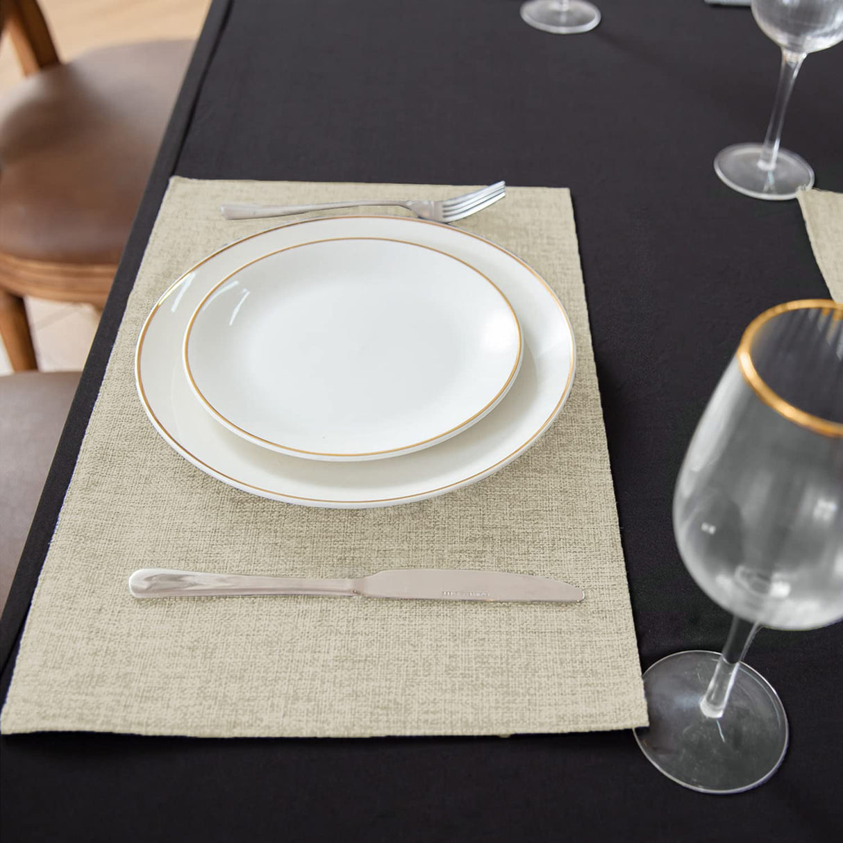 Rinpon Cloth Placemats Set of 8, Linen Type Fabric Placemats Machine Washable Heat Resistant Placemats Wrinkle Free Thick Polyester Kitchen Place Mats for Dining Table (Beige) Rinpon