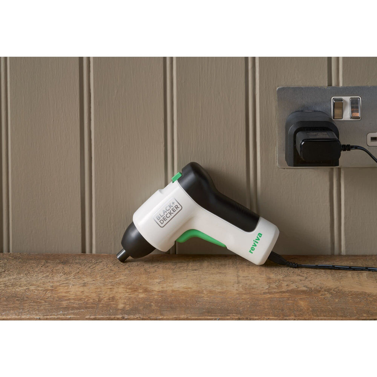 BLACK+DECKER 4V MAX reviva Electric Screwdriver, Cordless, USB Chargeable (REVSD4C) BLACK+DECKER