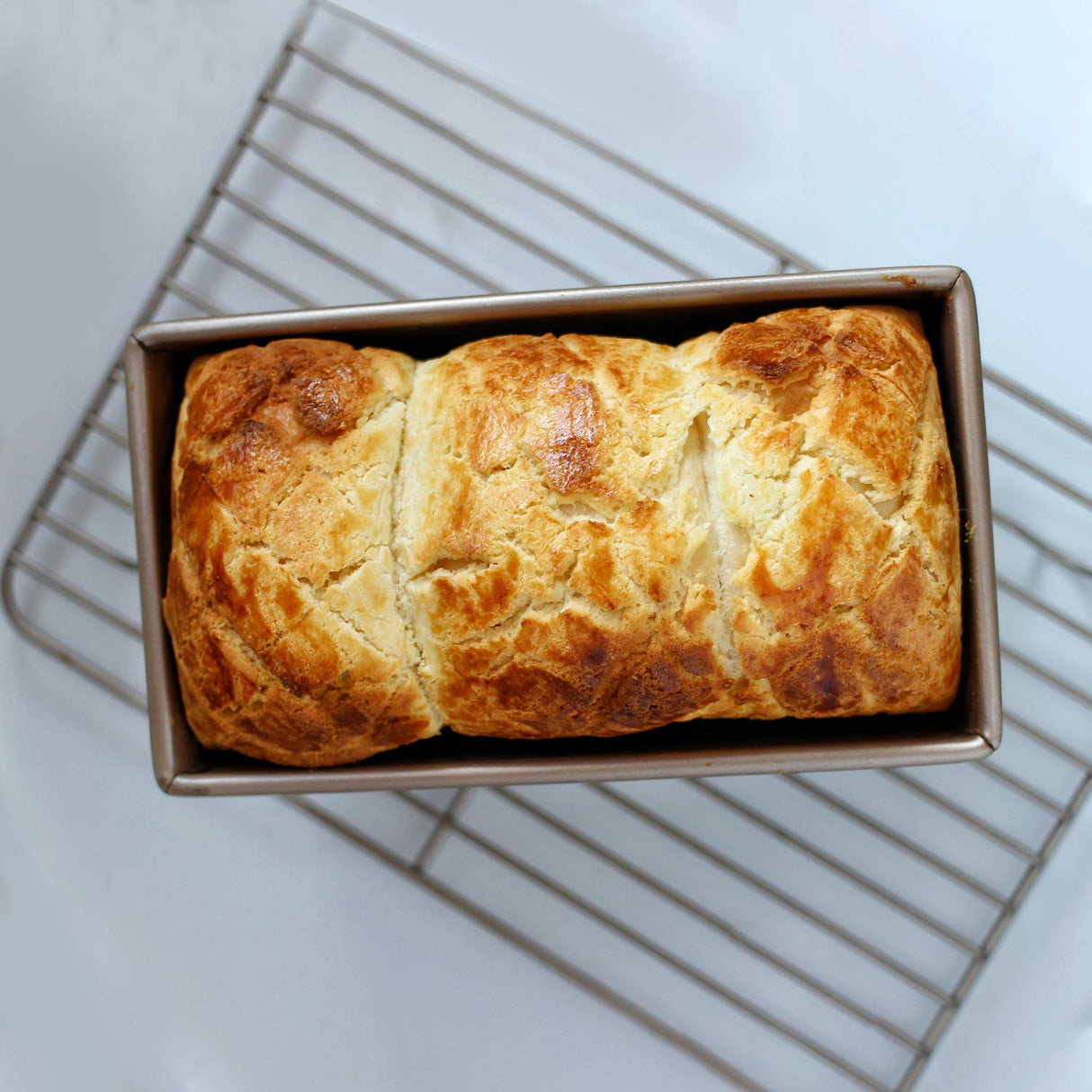 CHEFMADE Loaf Pan with Lid, Non-Stick Bread Pan Bakeware Durable Carbon Steel Bread Toast Mold with Cover for Baking Bread Tin for Homemade Cakes, Breads and Meatloaf CHEFMADE