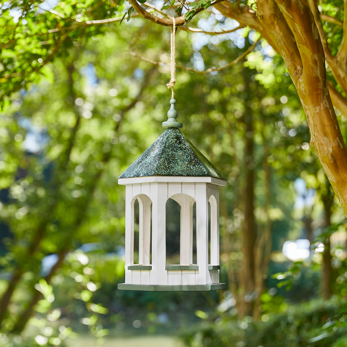 Glitzhome Large Capacity Hanging Bird Feeder,15.75" H Patina Metal Roof Solid Wood Gazebo Tray Bird Feeder for Outdoors Hanging,Supports Cardinals, Finch, Blue Jay,Sparrows and Outside Wild Birds glitzhome