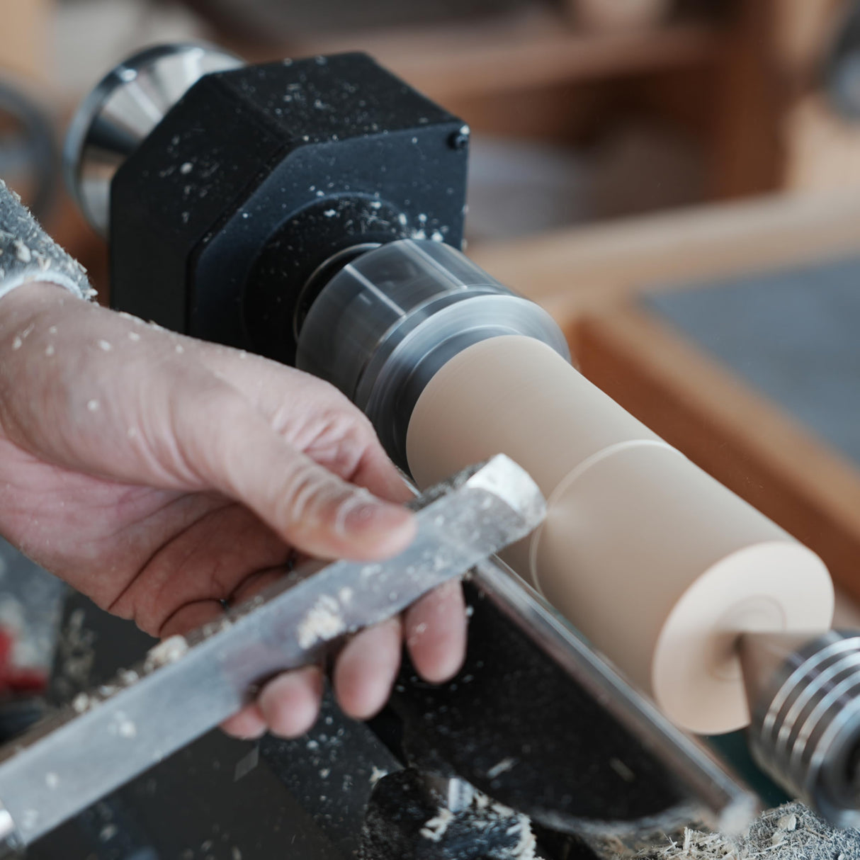 BMWOOD CK-G2.75 2.75" 4 Jaw Key Self-Centering Chuck, Thread 1"X8TPI, with Dovetail Jaws, Wood Screw, Two Nylon Washers, T Handle Allen Key for Woodturning Lathe. BMWOOD