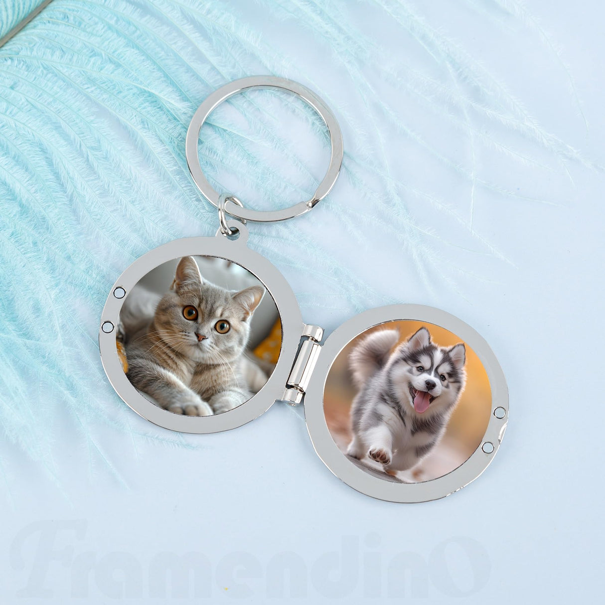 Framendino, 4 Pack Sublimation Keychain Blanks Metal Heat Transfer Keychains Personalized Locked Photo Tray for DIY Crafts Picture Framendino