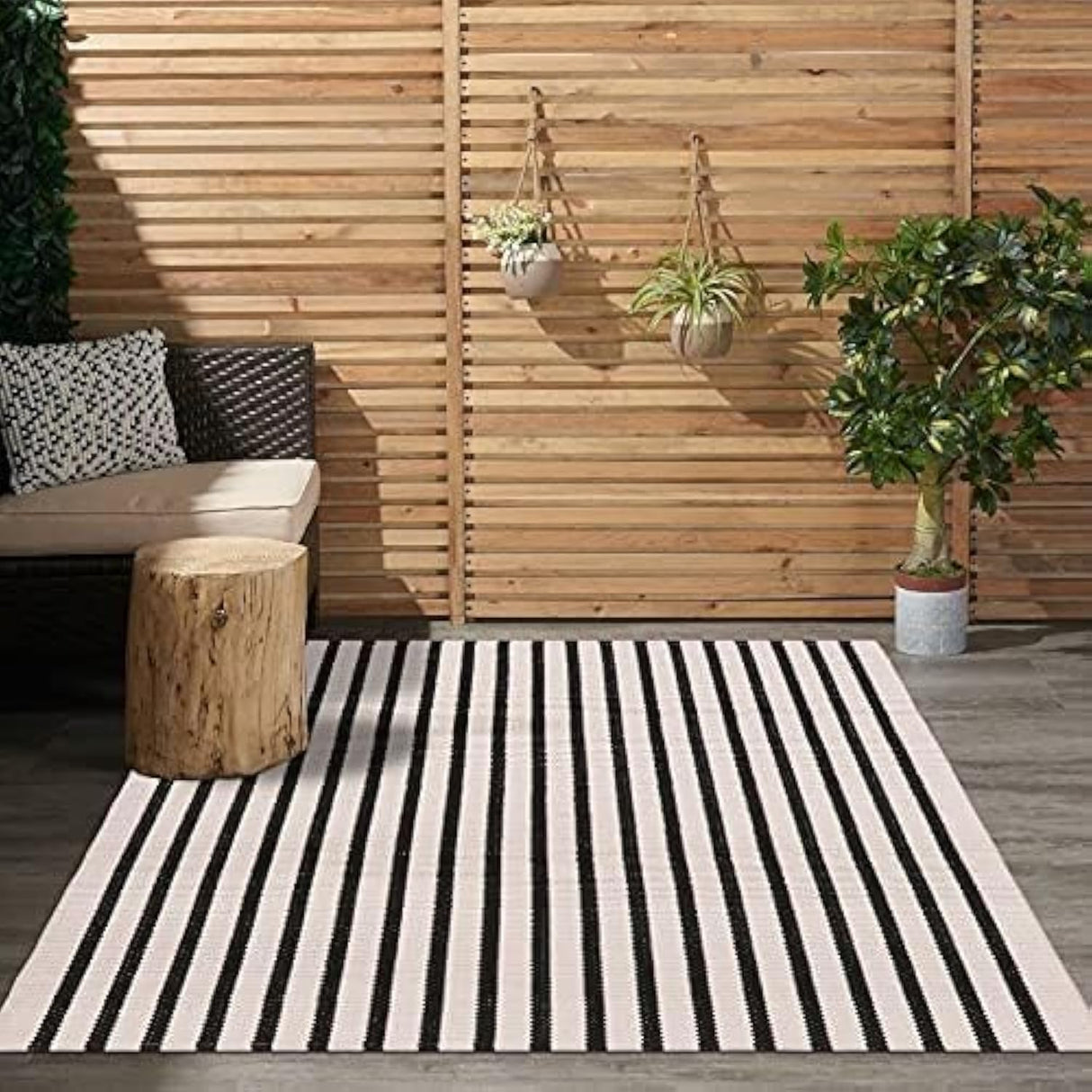 LEEVAN Black and White Striped Area Rug 3x5 ft Outdoor Patio Rugs Woven Washable Farmhouse Floor Carpet Front Porch Doormat for Bedroom/Courtyard/Laundry Room/Living Room LEEVAN