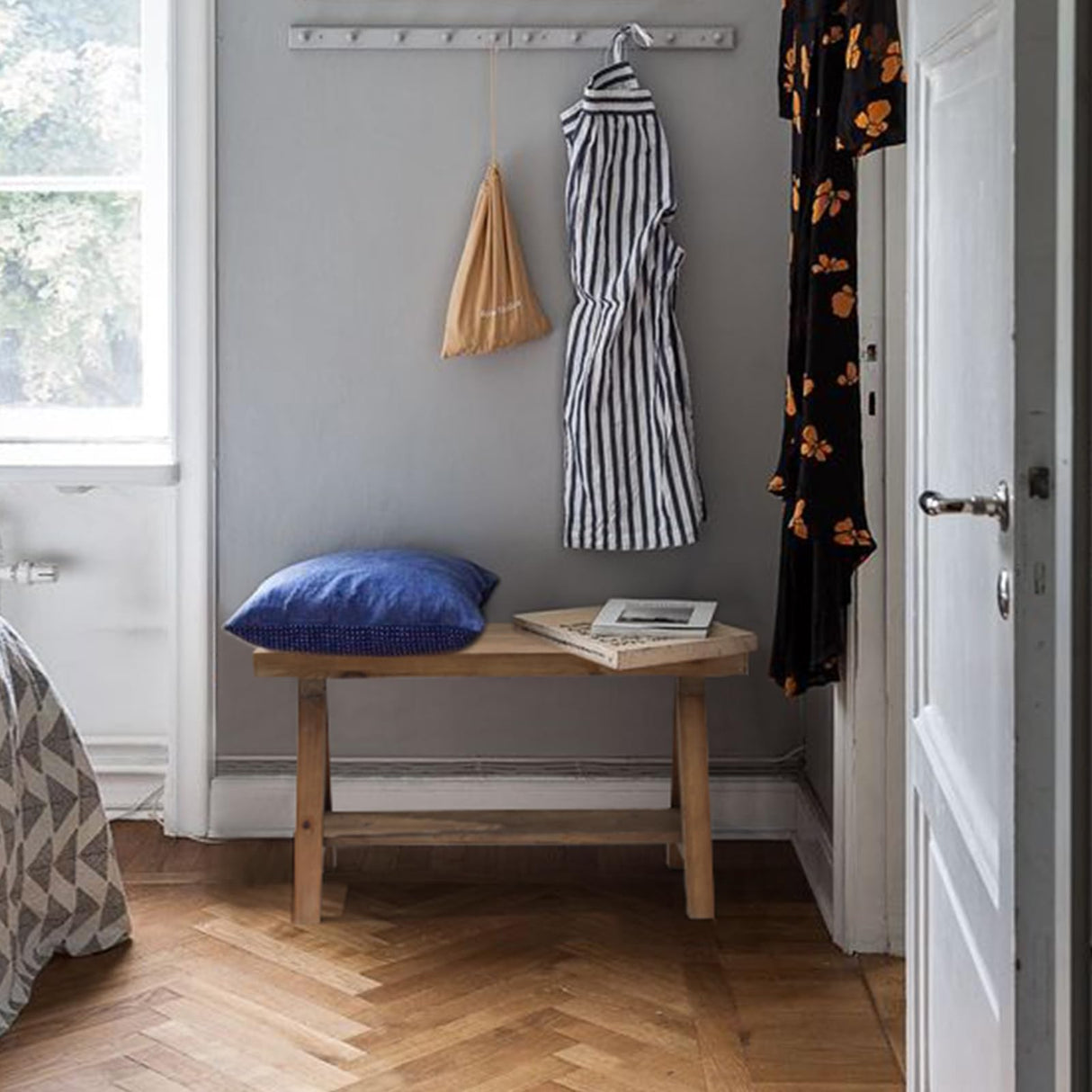 RowyPoey Solid Wood Bench, 30" Farmhouse Entryway Bench for Living Dining Room, Rustic Storage Bench Seat for Indoors and Outdoors, Natural RowyPoey