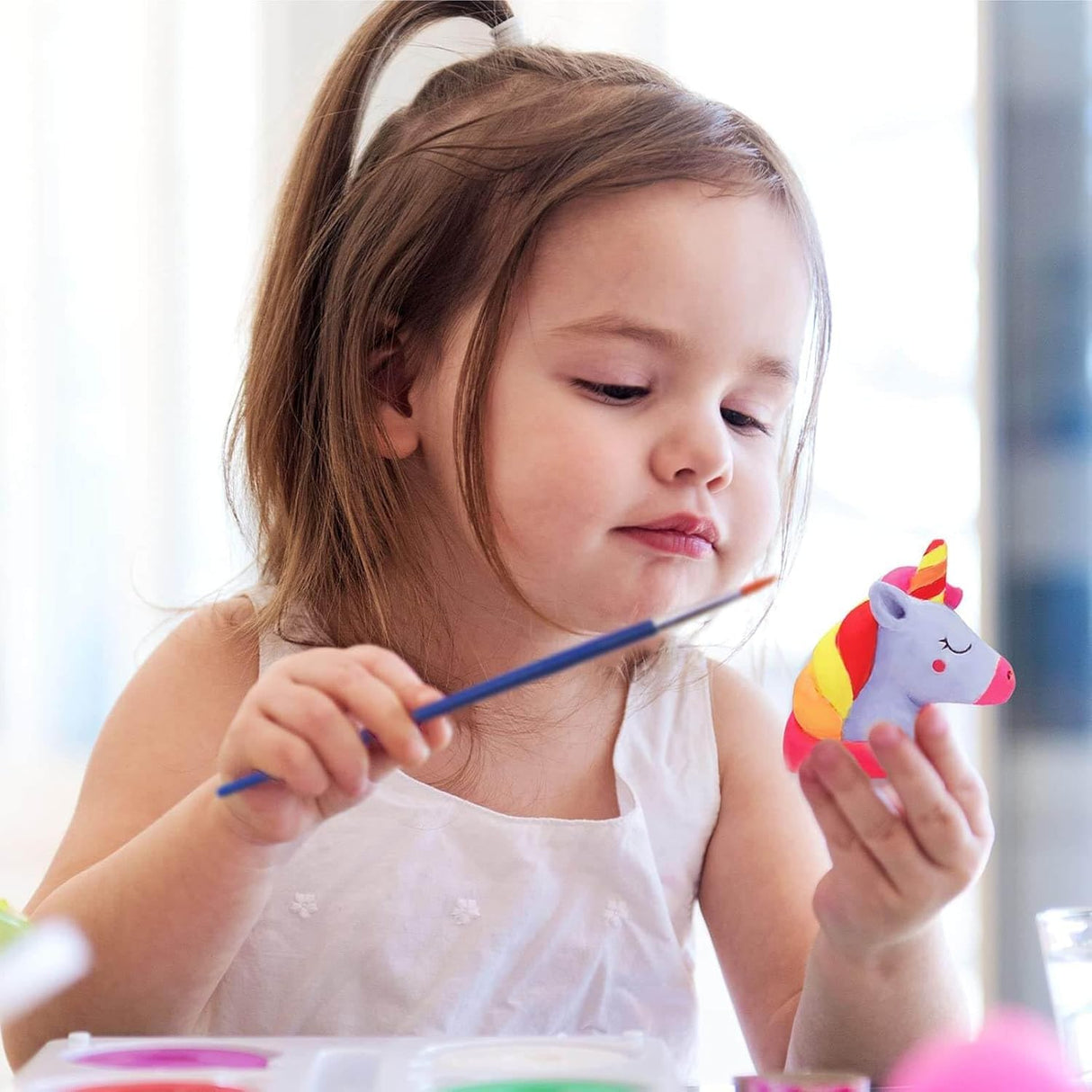 Funto Paint Your Own Unicorn Painting Kit, Arts and Crafts Set, STEAM Project Creative Activity DIY Toys, with 6 Figurines, 6 Paint Pots, 1 Brush Funto