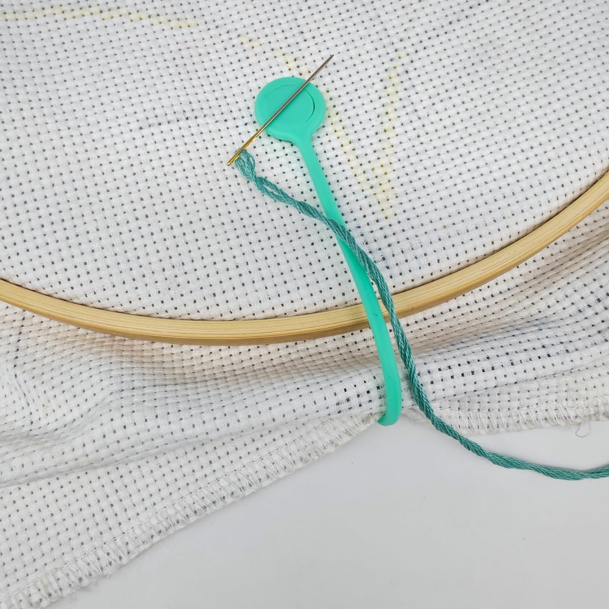 4 pcs Magnetic Needle Minders Silicone Fabric Clips, Macron Color Magnetic Needle Keeper Needle Nanny for Cross Stitch Embroidery Needlework Accessories Cross-Stitch Gift WoodArtSupply