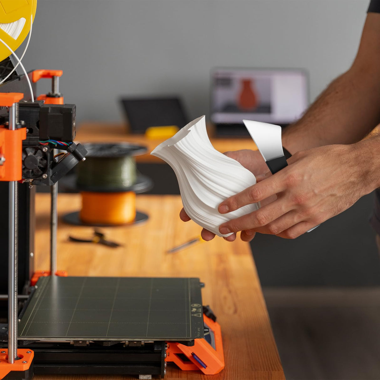 Qianyu Professional 3D Printer Scraper Upgraded Polished Stainless Steel Metal 3D Printer Removal Spatula with Comfortable Grip Specially Designed 3D Printer Accessories for Model Stripping Safety Qianyu