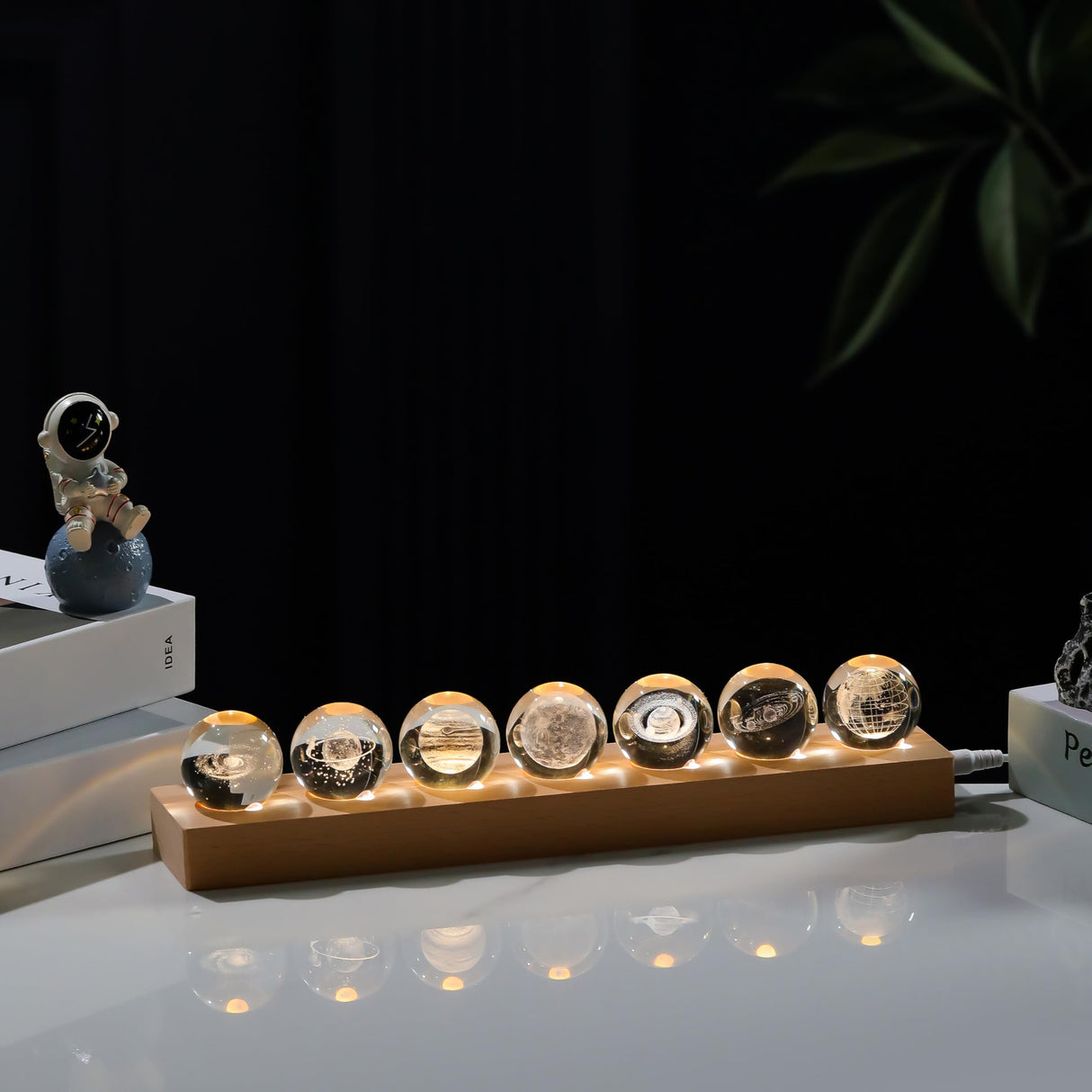 3d Crystal Ball Solar System Crystal Ball with Led Lamp Base - Best Birthday Science Gifts For Man Teacher Boy Kids Girls Men - Galaxy Jupiter Saturn Moon Earth Solar System Space Astronomy Gifts Qianwei