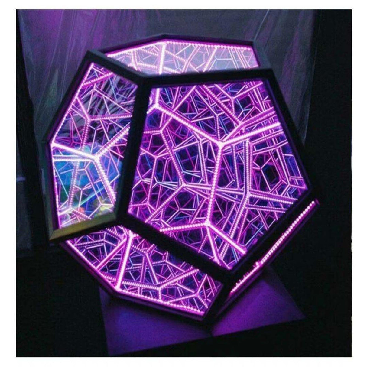 Bobbird Infinity Dodecahedron Creative Cool Infinity Dodecahedron Night Light Furniture Decoration Table Lamp, Party Atmosphere Light, Spiral Space LED Dimmable Light Bobbird