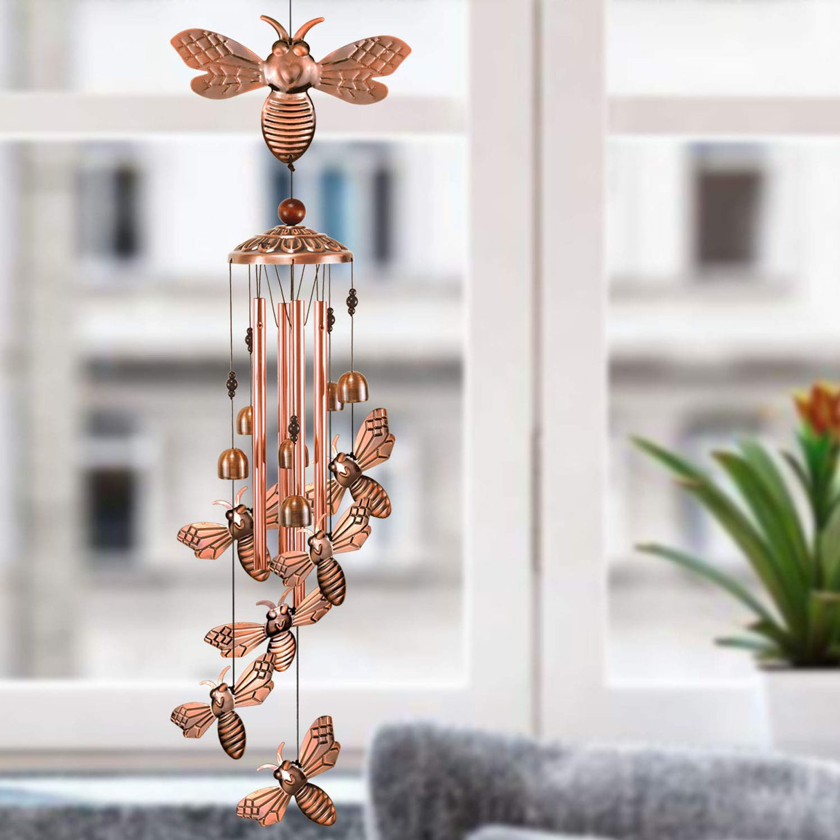YMXBL Outdoor Wind Chime, Bee Wind Chimes Decoration, Bee Wind Bell Indoor Decor, Bees Windchime with 4 Tubes & 6 Bells, Bee Wind Catcher, Aluminum Bee Chime, Garden Mobile Wind Chime, Gifts for Mom YMXBL