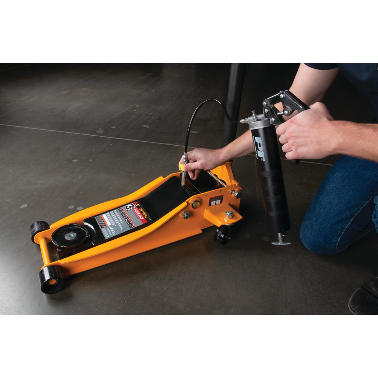 Performance Tool W54204 Professional 14oz Pistol Grip Grease Gun, Ergonomic and Efficient Lubrication Solution for Industrial and Automotive Applications. Performance Tool