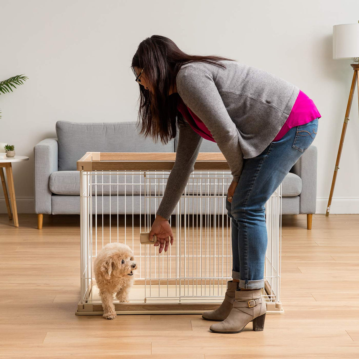 IRIS USA Medium Dog Crate, Dog Kennel Indoor with Sliding Door & Bottom Tray, Dog Cage, Wire Pet Pen with Bottom Tray, Stylish Wood-Like Trim, Light Brown IRIS USA, Inc.