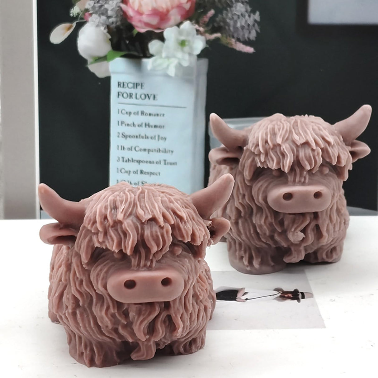 Wehous Highland Cow Silicone Molds, 3D Cow Resin Candle Soap Molds, Unique Animal Mold for Chocolate Fondant Cake Decorating, Keychain Jewelry Pendant Car Freshie Wall Hanging Mold Art Craft Decor Wehous