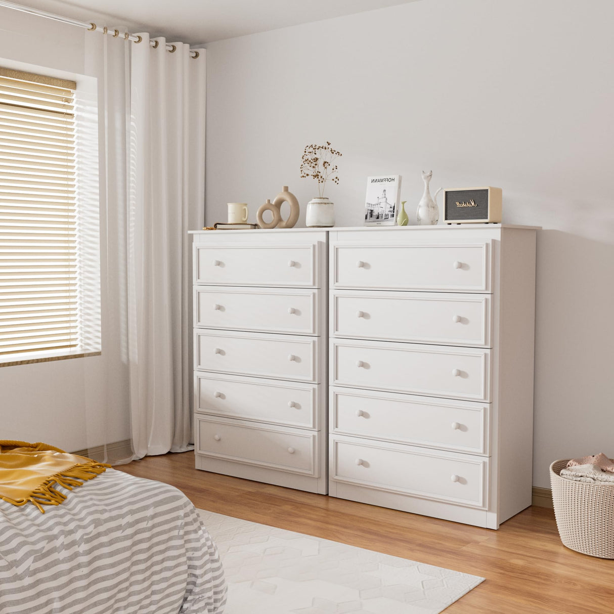 KSOBEBVT 5 Drawer Dresser, Tall Wooden Chest of Drawers for Bedroom, Closet Storage Cabinet and Organizer Drawers for Living Room Hallway Entryway, 15.7" D x 31.5" W x 45.7" H (White) KSOBEBVT