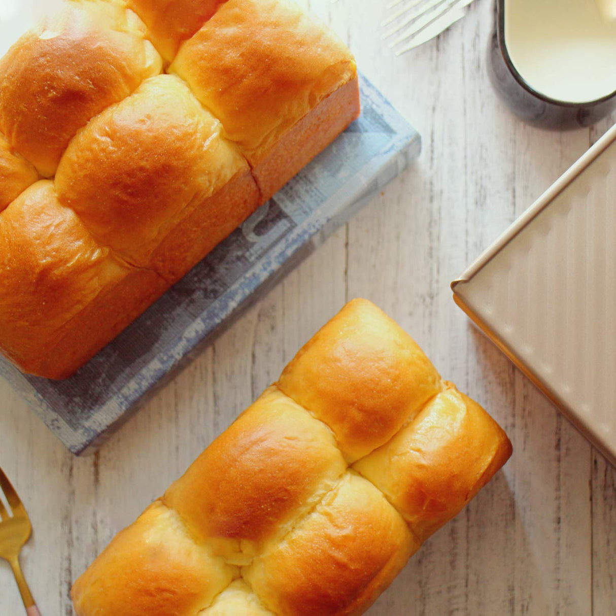 CHEFMADE Loaf Pan with Lid, Non-Stick Bread Pan Bakeware Durable Carbon Steel Bread Toast Mold with Cover for Baking Bread Tin for Homemade Cakes, Breads and Meatloaf CHEFMADE