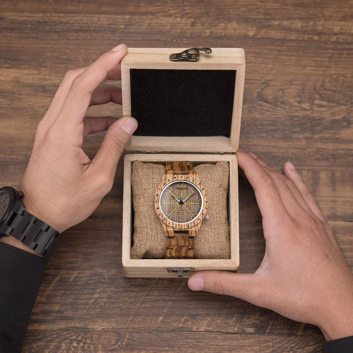 BOBO BIRD Mens Unique Engrave Wood Watches Luxury Stylish Watch Wood Strap with Bamboo Wooden Box BOBO BIRD