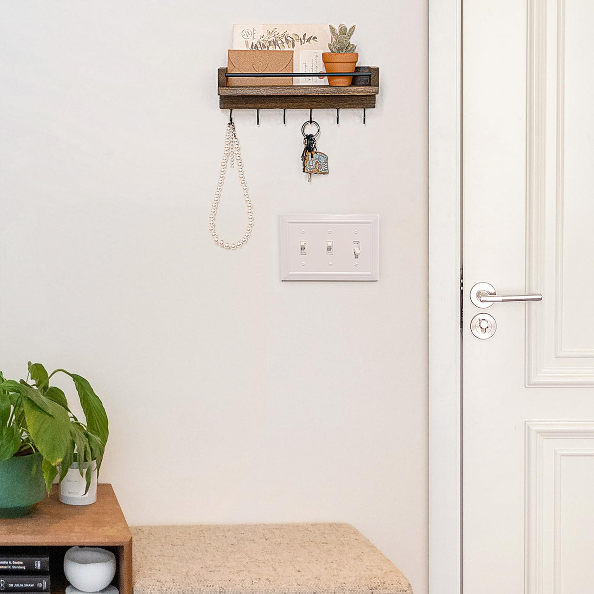 Mkono Key Holder for Wall 9.5" x 3.5" x 2.5" Small Rustic Wood Key Rack with 6 Hooks Decorative Display Keys Hanger Organizer for Entryway Living Room Bedroom Bathroom Office Home Decor Mkono