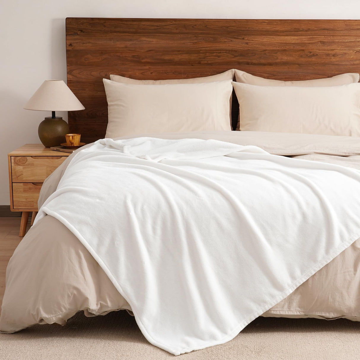 PHF Ultra Soft Fleece Throw Blanket, No Shed No Pilling Luxury Plush Cozy 300GSM Lightweight Blanket for Bed, Couch, Chair, Sofa Suitable for All Season, 50" x 60", White PHF