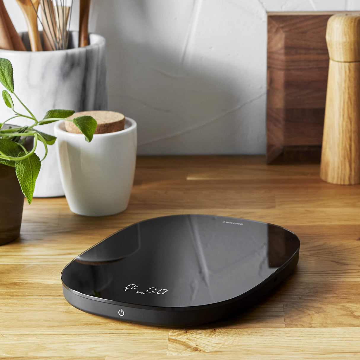 ZWILLING Enfinigy Digital Kitchen Food Scale, Max weight 22lbs, Grams & Ounces, 0.1-gram Accuracy, Black ZWILLING