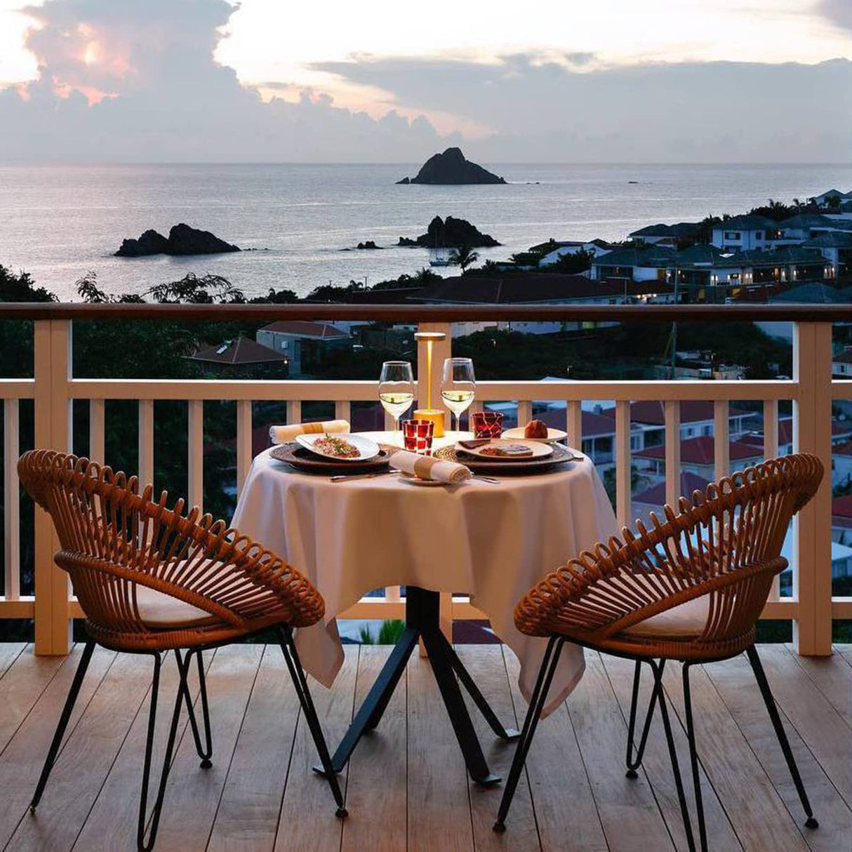 SAKRINGT Cordless Table Lamp Rechargeable, 5000mAh Battery Operated Portable Table Light,Dimming LED Table Lamp for Restaurant/Patio/Outdoor(Gold) SAKRINGT